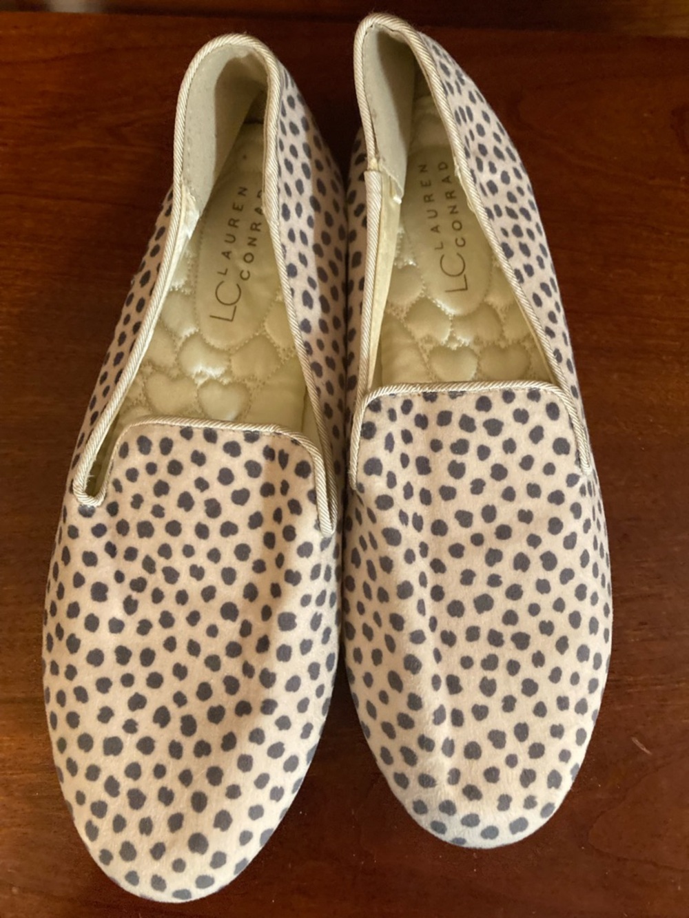 LC Lauren Conrad Cream Dotted Slippers